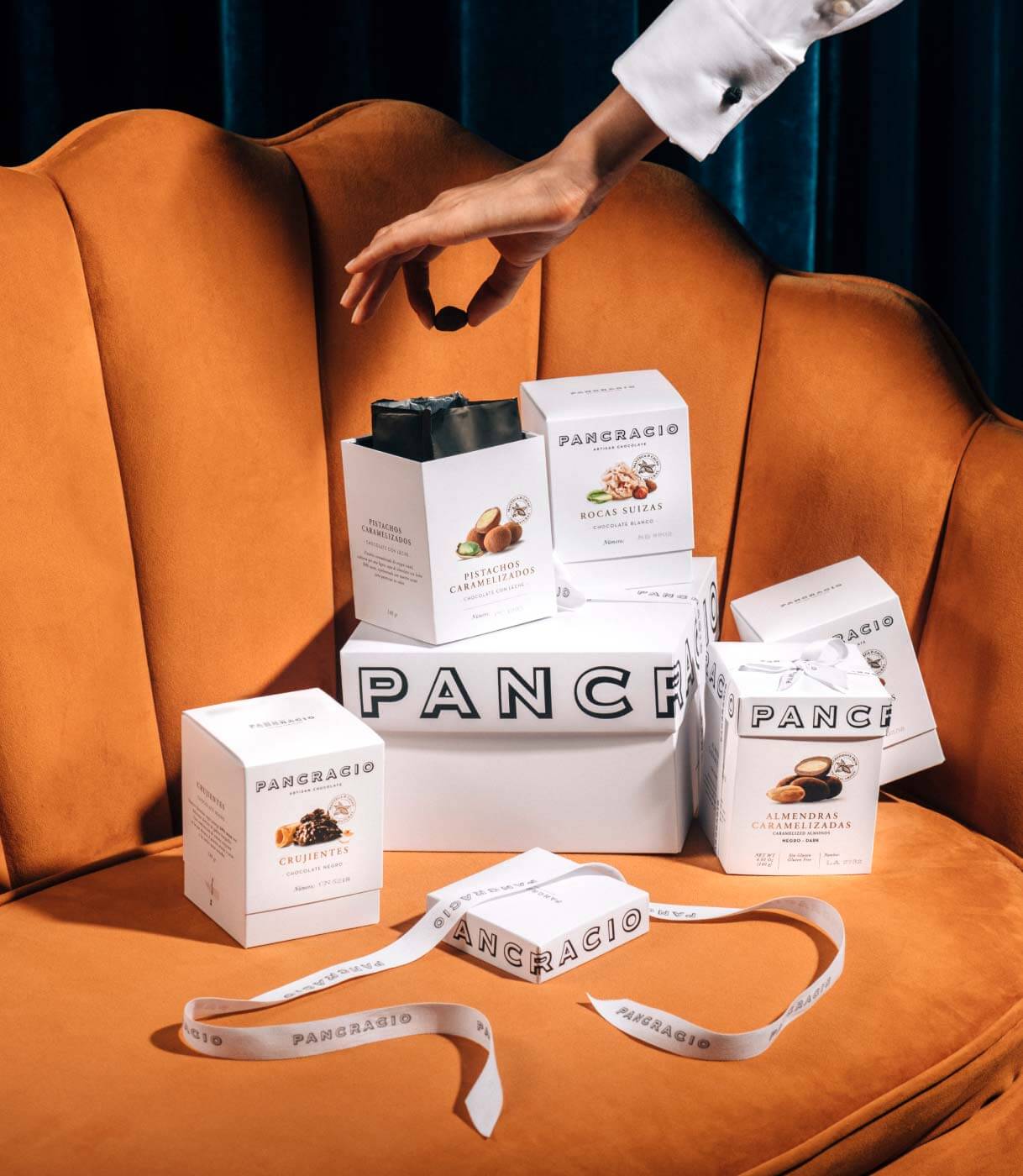Fotografía publicitaria del nuevo packaging de Chocolates Pancracio por Agencia Kids